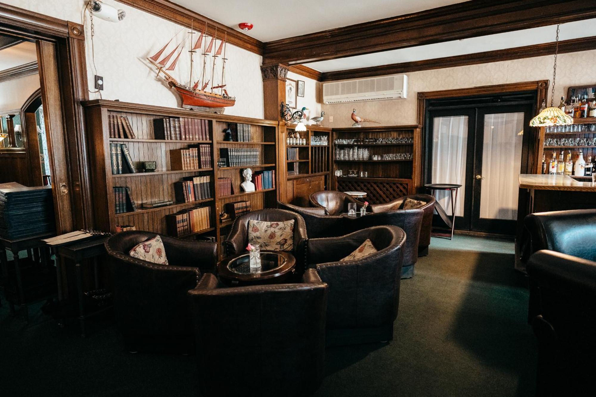 Stonehurst Manor Including Breakfast And Dinner 노스콘웨이 외부 사진